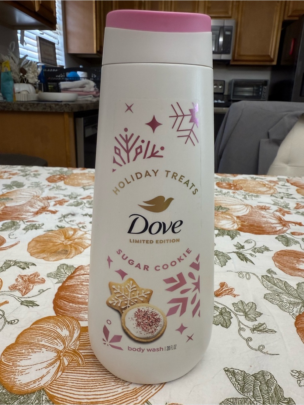 Dove Holiday Treats Sugar Cookie Body Wash